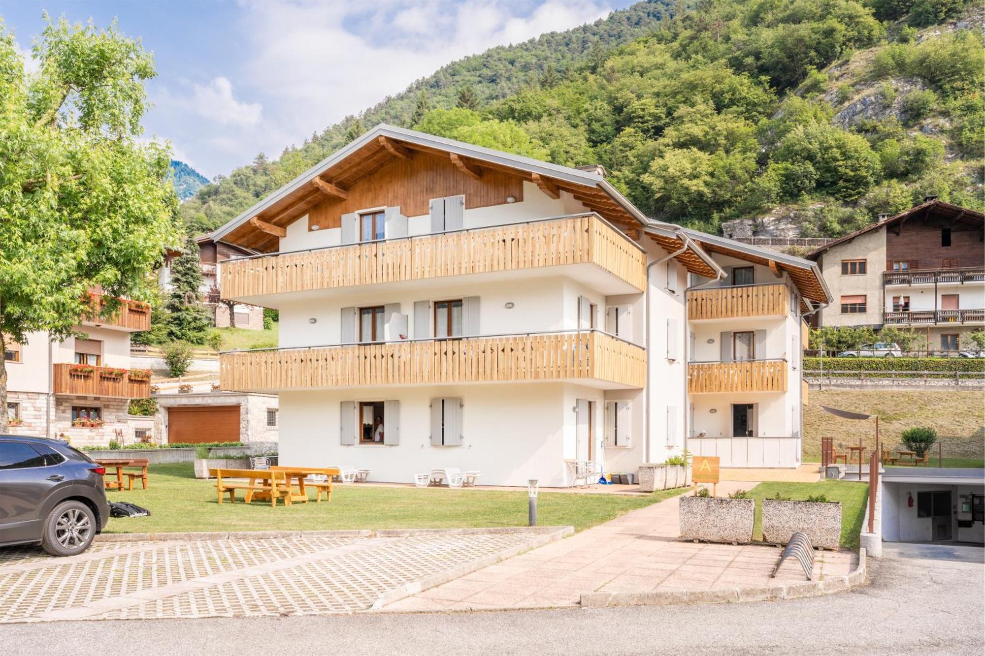 Residence Alessio Bezzecca Exteriér fotografie